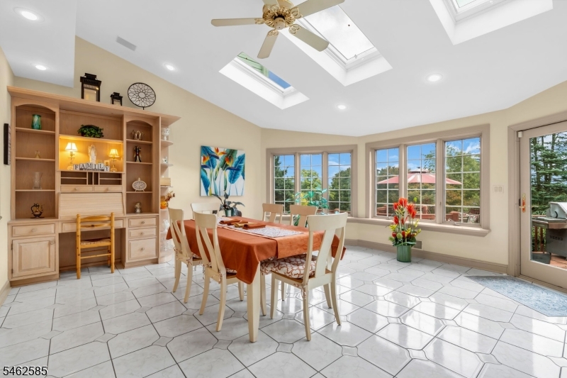 47 Rustic Trail Raritan NJ 08822