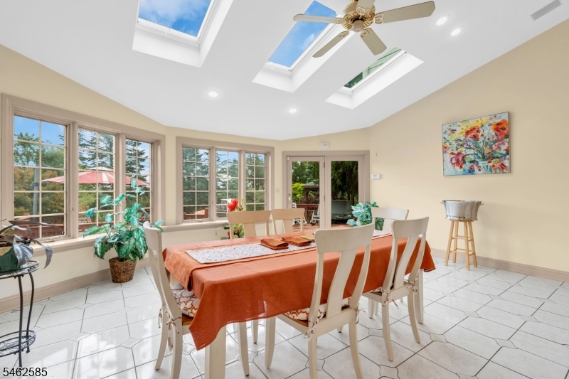47 Rustic Trail Raritan NJ 08822
