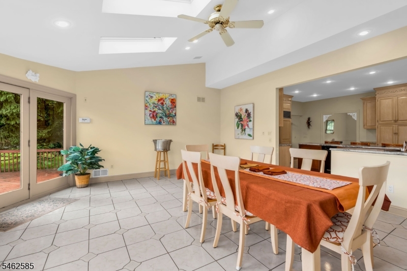 47 Rustic Trail Raritan NJ 08822