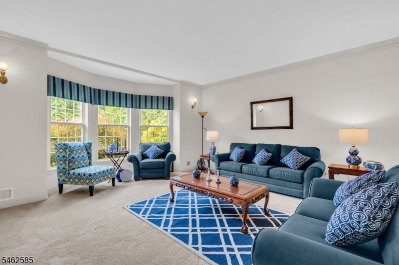 47 Rustic Trail Raritan NJ 08822