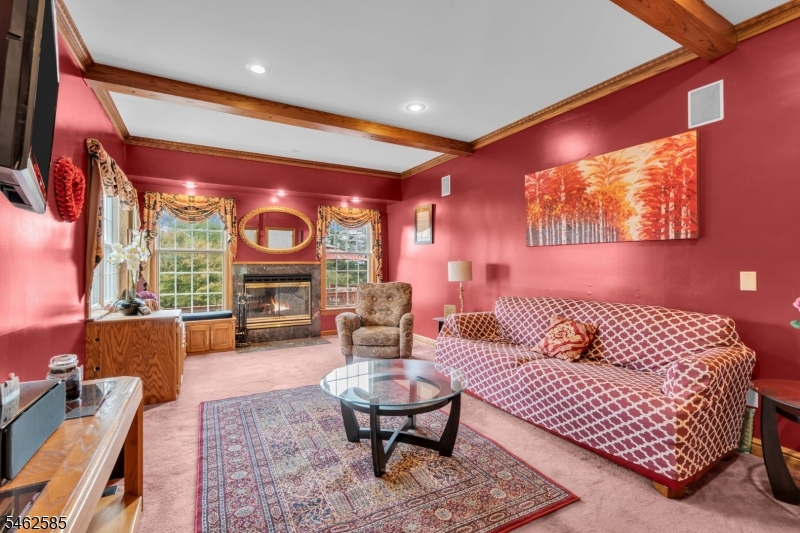 47 Rustic Trail Raritan NJ 08822
