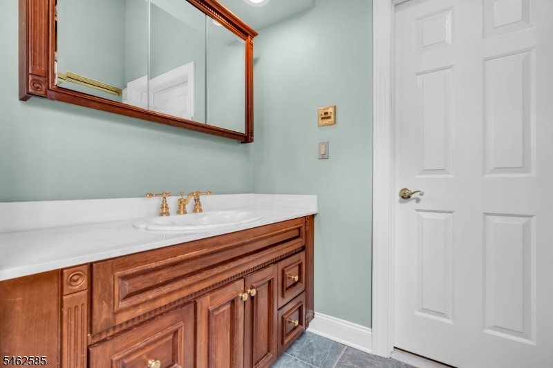 47 Rustic Trail Raritan NJ 08822