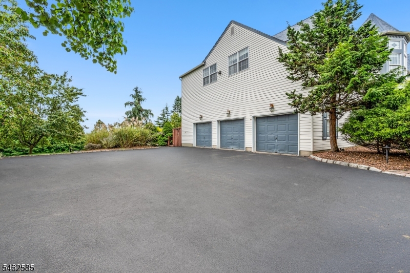 47 Rustic Trail Raritan NJ 08822