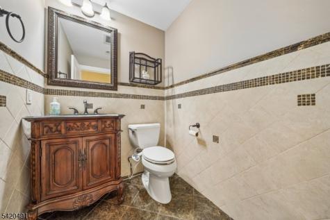 72 Hook Mountain Road Montville NJ 07045
