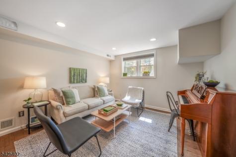 2 Dogwood Terrace Livingston NJ 07039