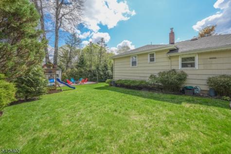 2 Dogwood Terrace Livingston NJ 07039