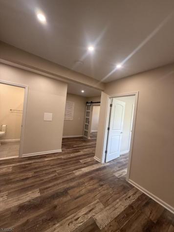 16 Sunset Trail Rockaway NJ 07866