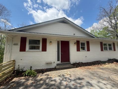 16 Sunset Trail Rockaway NJ 07866