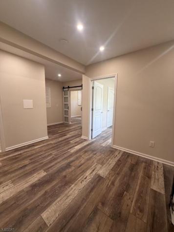16 Sunset Trail Rockaway NJ 07866