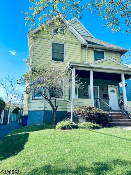 144 W 2nd Ave 1st Flr Roselle NJ 07203