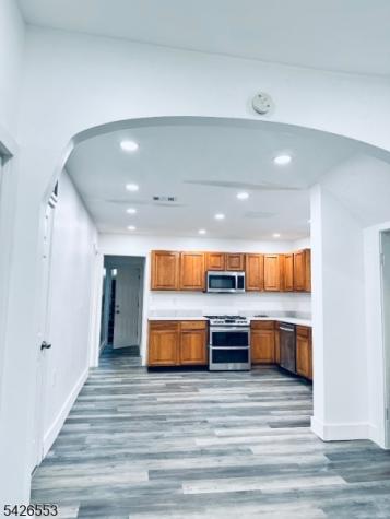 144 W 2nd Ave 1st Flr Roselle NJ 07203