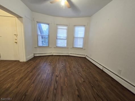 54 Stuyvesant Avenue Lyndhurst NJ 07071