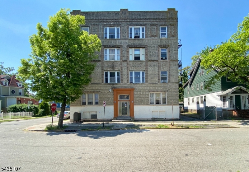 23 Harvard Street East Orange NJ 07018
