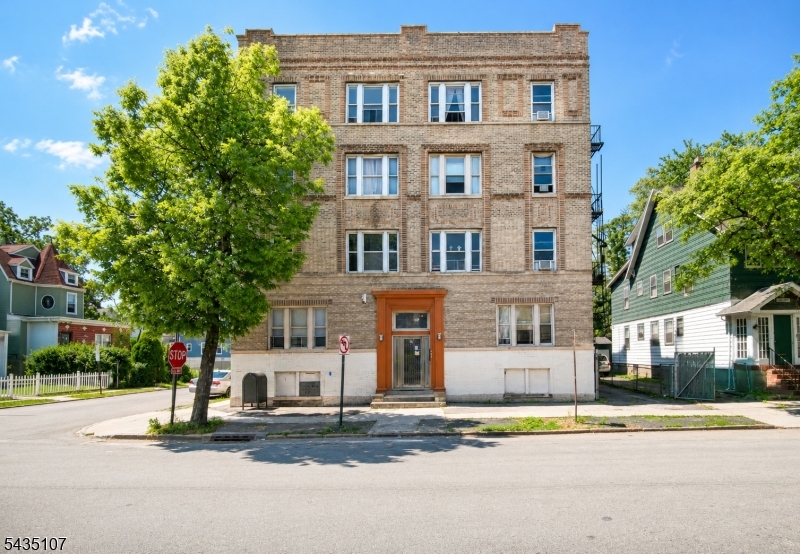 23 Harvard Street East Orange NJ 07018