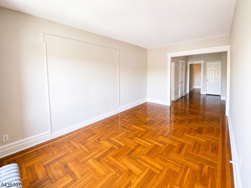 23 Harvard Street East Orange NJ 07018