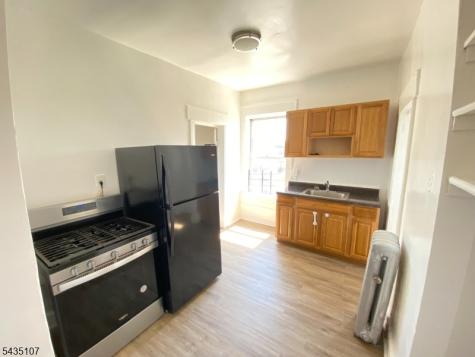 23 Harvard Street East Orange NJ 07018