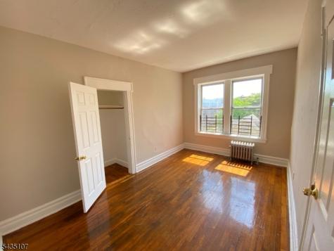 23 Harvard Street East Orange NJ 07018