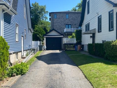 971 Virgil Avenue Ridgefield NJ 07657