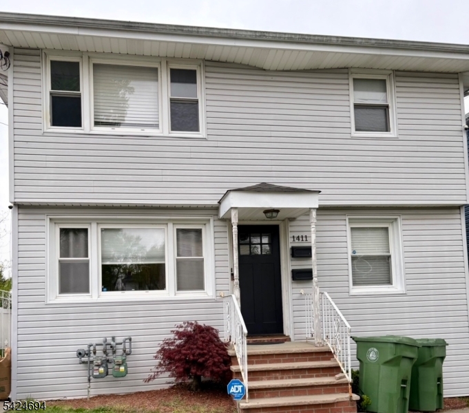 1411 Hussa Street Linden NJ 07036