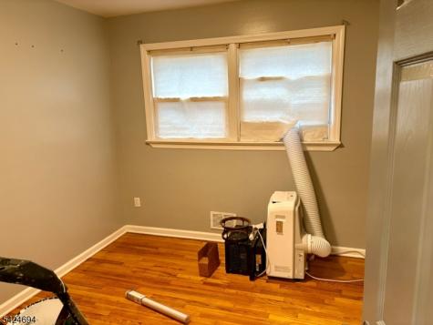 1411 Hussa Street Linden NJ 07036