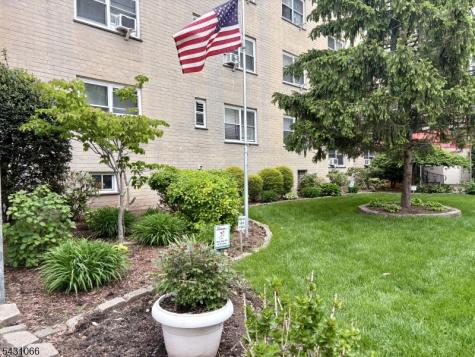 2205 N Central Road Fort Lee NJ 07024