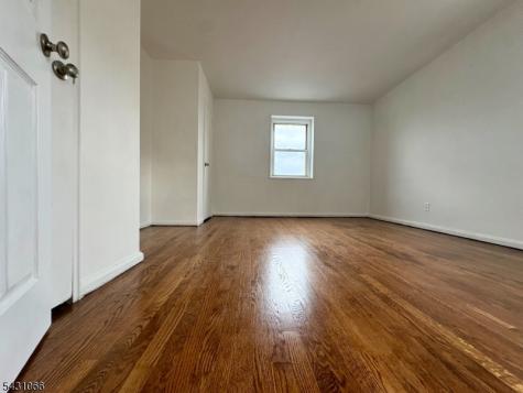 2205 N Central Road Fort Lee NJ 07024