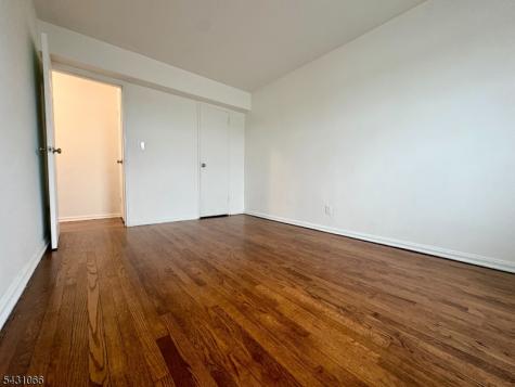 2205 N Central Road Fort Lee NJ 07024