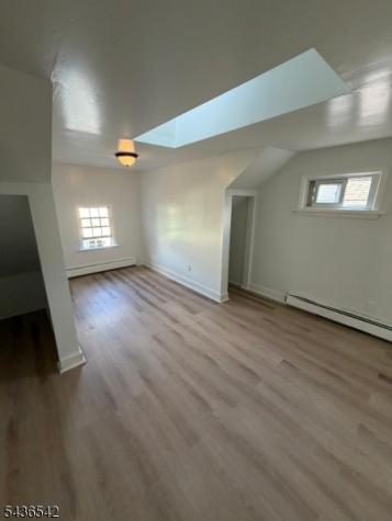 89 Oraton Newark NJ 07104