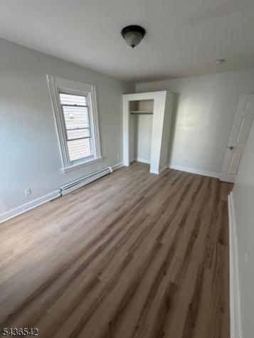 89 Oraton Newark NJ 07104