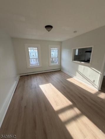 89 Oraton Newark NJ 07104