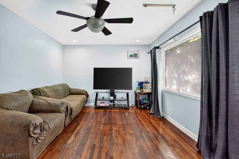 8 Kelly Street Metuchen NJ 08840