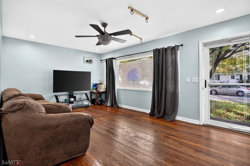 8 Kelly Street Metuchen NJ 08840