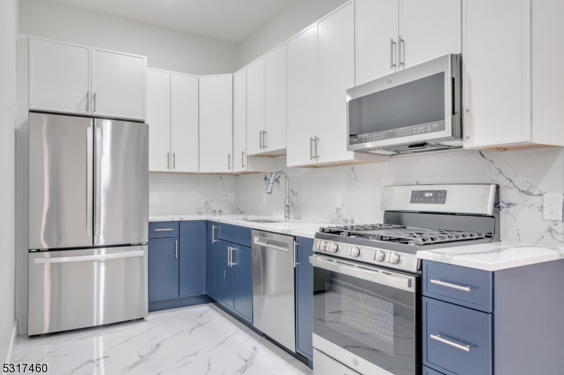 22 Bloomfield Avenue Paterson NJ 07503