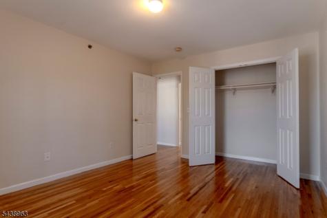 28 Triton Terrace Newark NJ 07104
