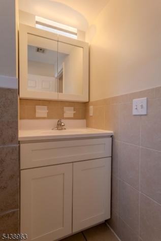 28 Triton Terrace Newark NJ 07104