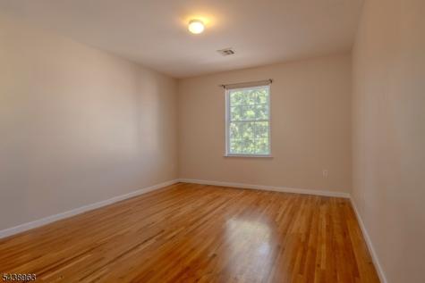28 Triton Terrace Newark NJ 07104
