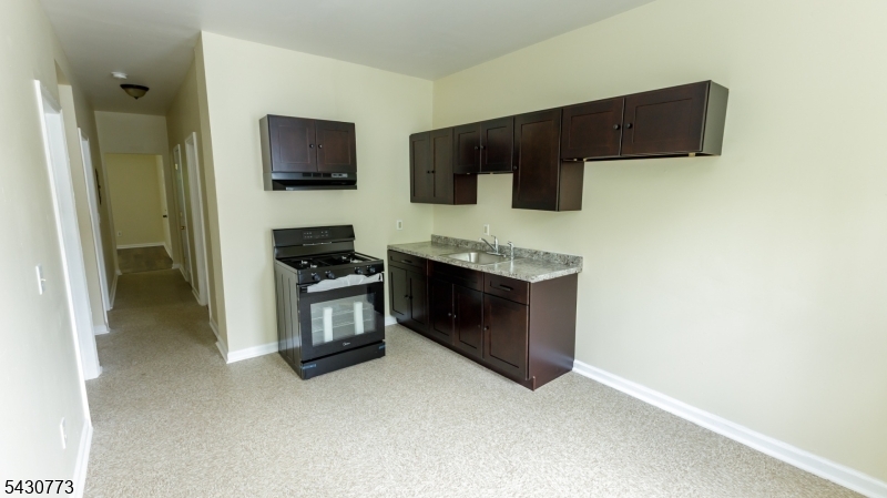 428 Avon Avenue Newark NJ 07108