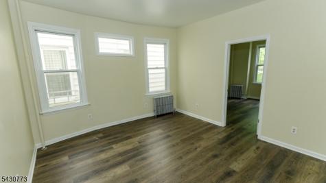 428 Avon Avenue Newark NJ 07108