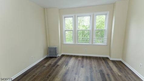 428 Avon Avenue Newark NJ 07108
