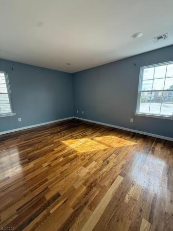 546 S Park Street Elizabeth NJ 07206