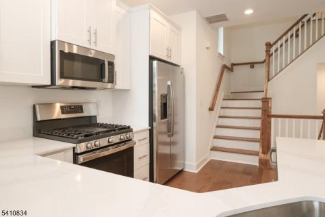 71 Veterans Way Morris Plains NJ 07950