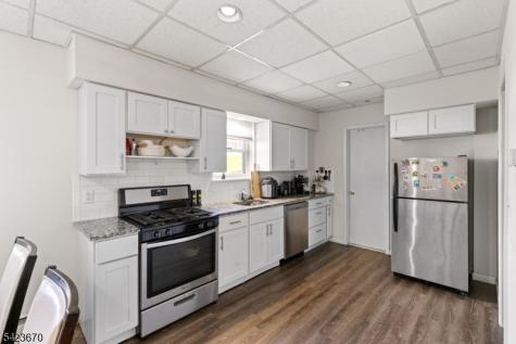 632 Chase Avenue Lyndhurst NJ 07071
