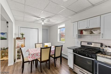 632 Chase Avenue Lyndhurst NJ 07071