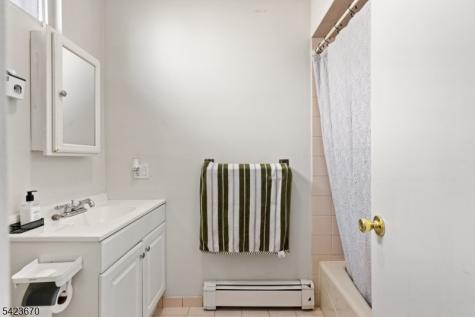 632 Chase Avenue Lyndhurst NJ 07071