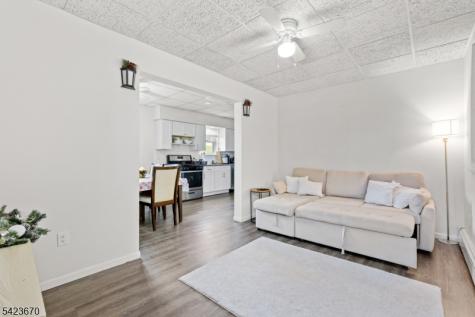 632 Chase Avenue Lyndhurst NJ 07071