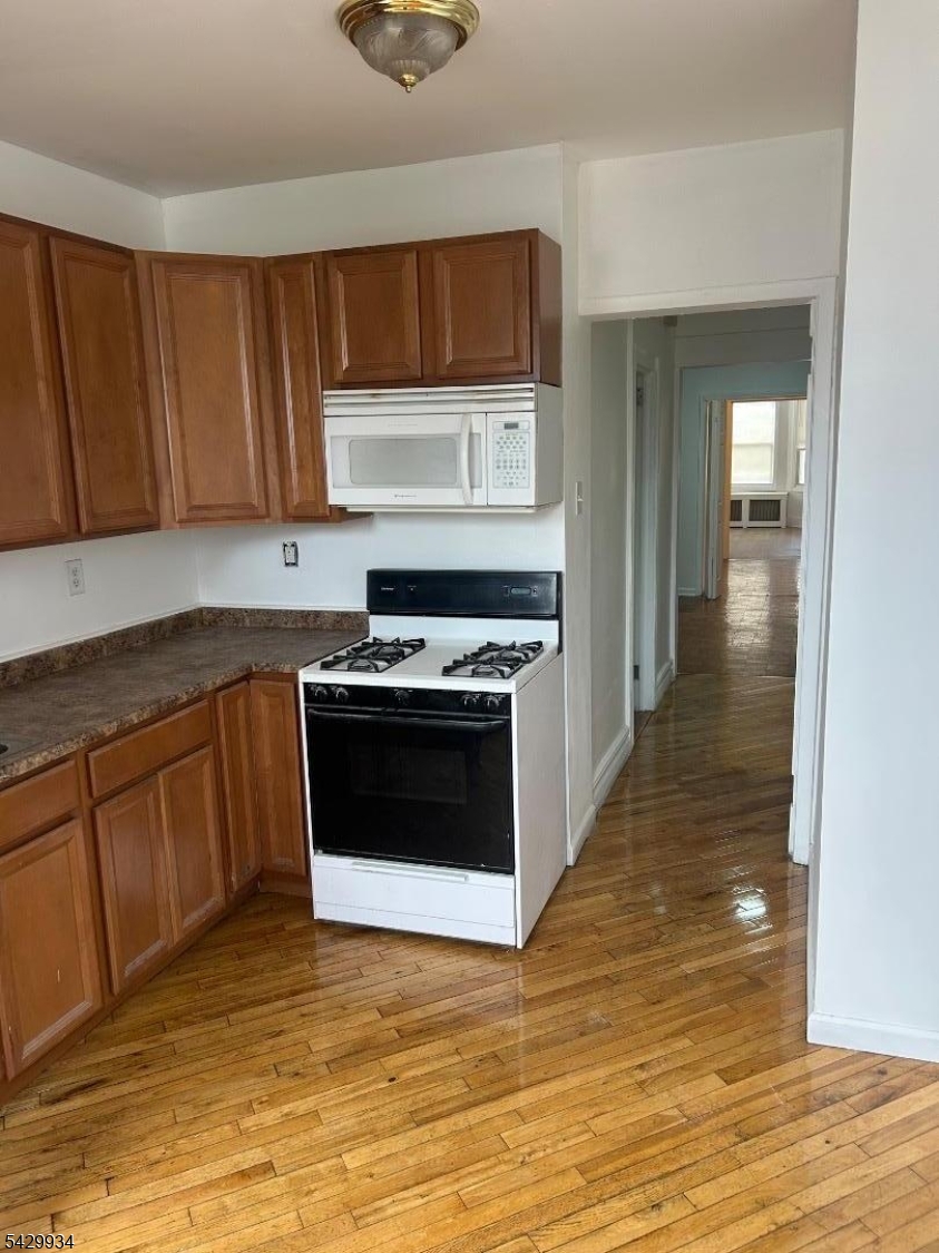 795 Summer Avenue Newark NJ 07104