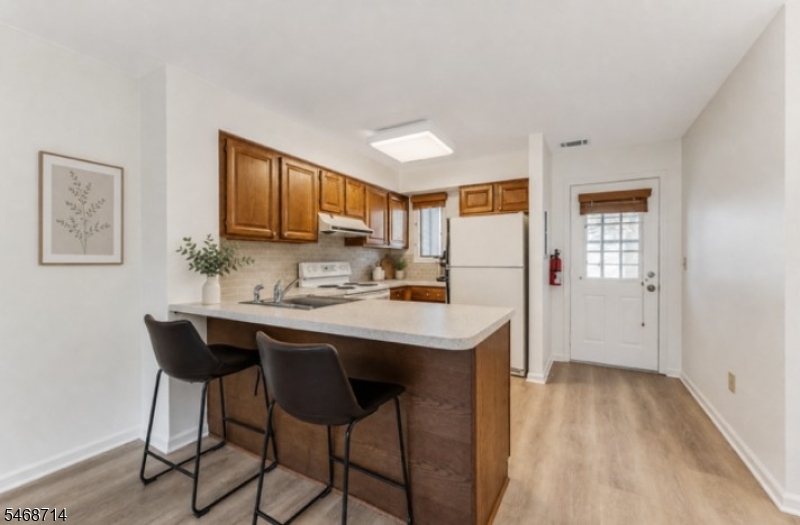 7 Westchester Terrace Clinton NJ 08801