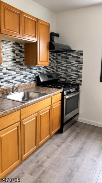 806 Ridge Street Newark NJ 07104