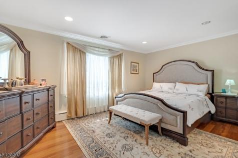 787 Peach Tree Lane Franklin Lakes NJ 07417