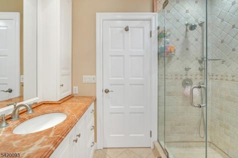 787 Peach Tree Lane Franklin Lakes NJ 07417